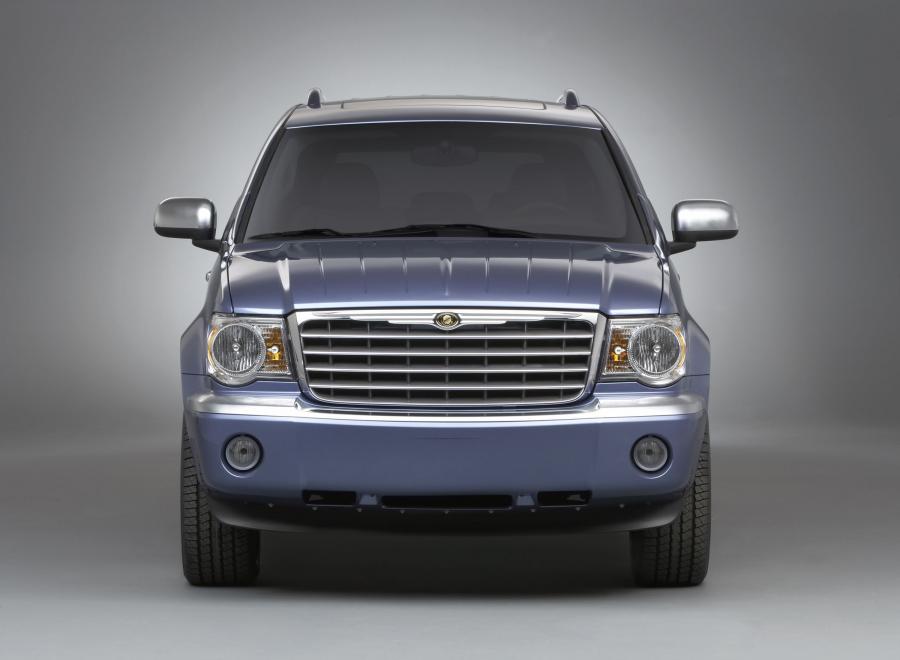  Chrysler Aspen Limited 2007 года  (фото 4 из 91)